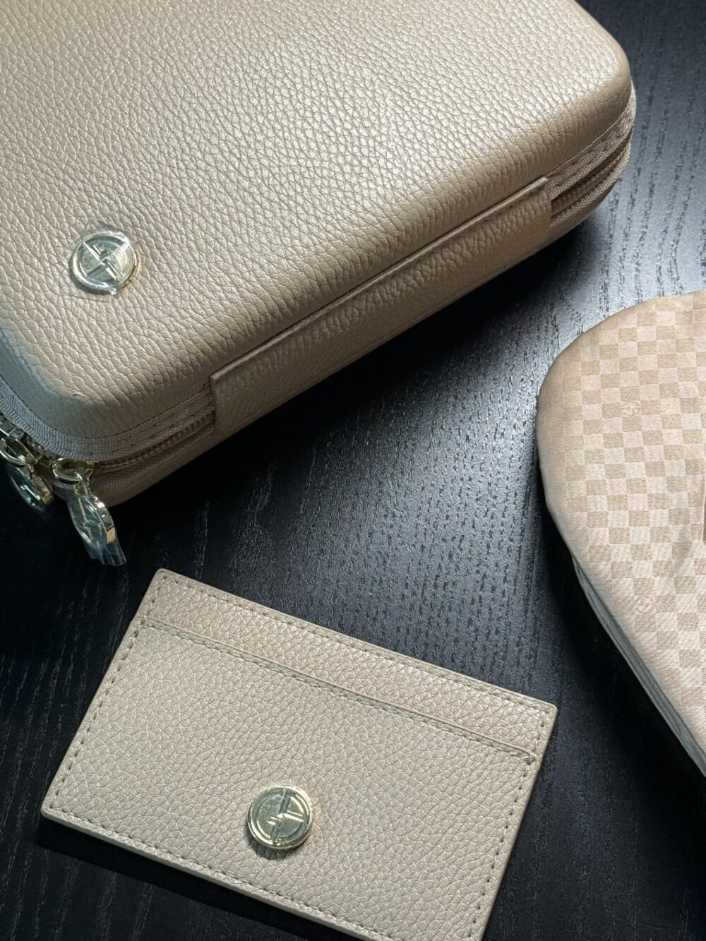 Giorgio Armani x EVA Air Royal Laurel Class Travel Amenity Case & Cardholder Set